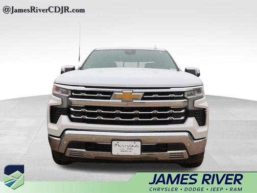 Iridescent Pearl Tricoat 2024 Chevrolet Silverado 1500 LTZ