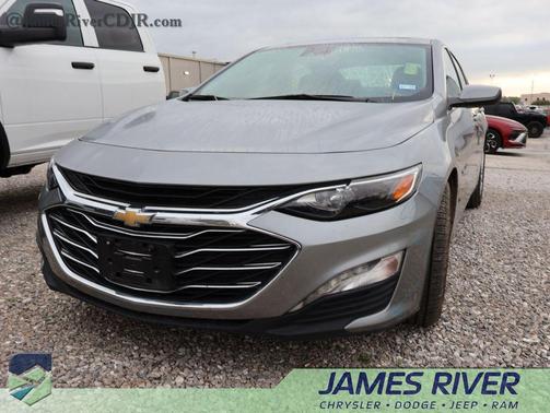 Sterling Gray Metallic 2023 Chevrolet Malibu FWD 1LT