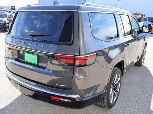 2022 Jeep Wagoneer Series III 4x4