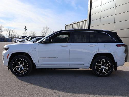 2022 Jeep Grand Cherokee 4xe Summit Reserve