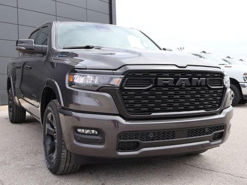 Granite Crystal Metallic Clearcoat 2026 RAM 1500 Big Horn/Lone Star
