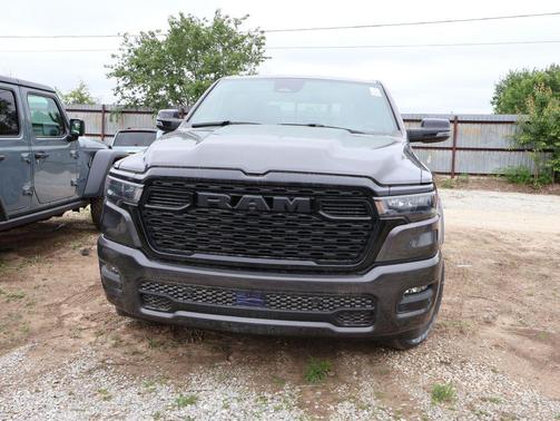 Granite Crystal Metallic Clearcoat 2026 RAM 1500 Big Horn/Lone Star