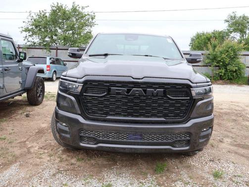 Granite Crystal Metallic Clearcoat 2026 RAM 1500 Big Horn/Lone Star