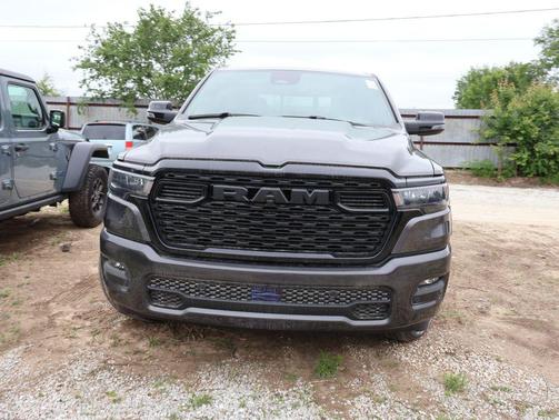 Granite Crystal Metallic Clearcoat 2026 RAM 1500 Big Horn/Lone Star
