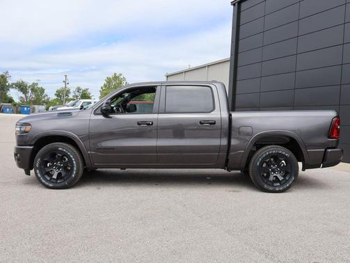Granite Crystal Metallic Clearcoat 2026 RAM 1500 Big Horn/Lone Star