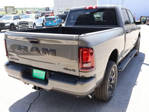 Ceramic Gray Clearcoat 2026 RAM 2500 Big Horn Crew Cab 4x4 6'4' Box