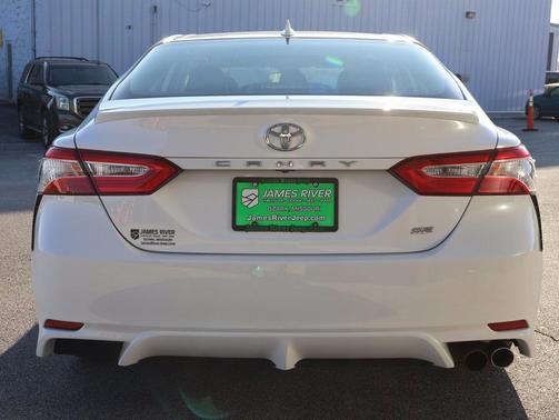 2020 Toyota Camry SE