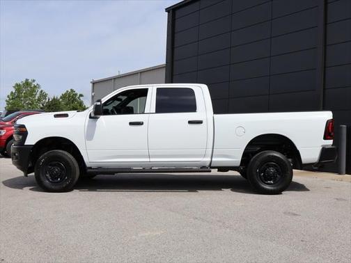 2025 RAM 2500 Tradesman Crew Cab 4x4 6'4' Box