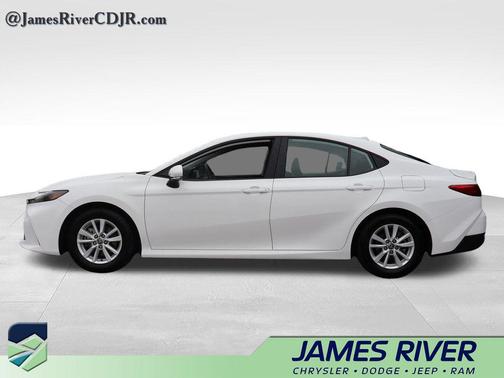 Ice Cap 2026 Toyota Camry LE