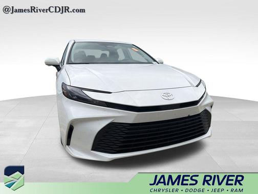Ice Cap 2026 Toyota Camry LE