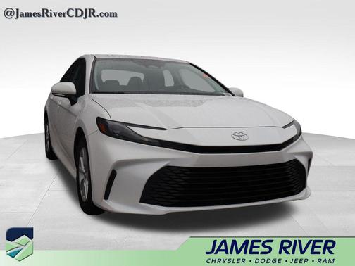Ice Cap 2026 Toyota Camry LE