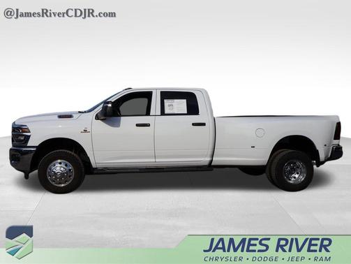 2025 RAM 3500 Tradesman Crew Cab 4x4 8' Box