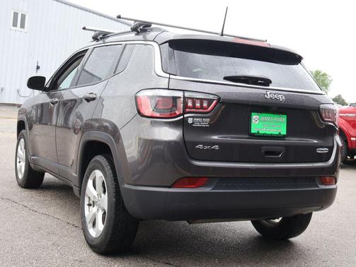 Granite Crystal Metallic Clearcoat 2020 Jeep Compass Latitude