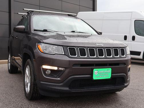 Granite Crystal Metallic Clearcoat 2020 Jeep Compass Latitude