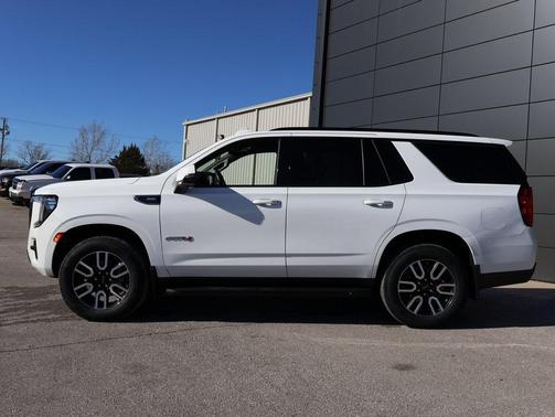 2021 GMC Yukon 4WD AT4