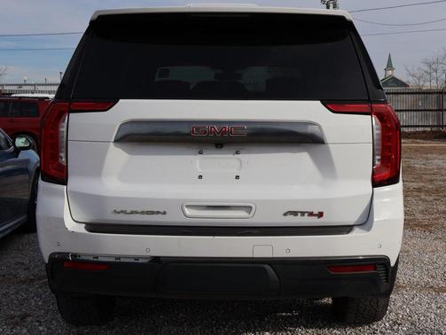 2021 GMC Yukon 4WD AT4