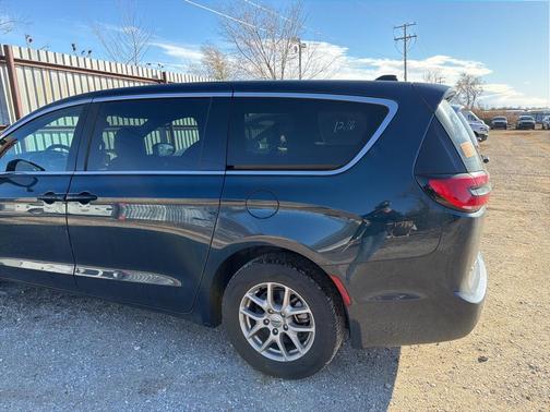 2025 Chrysler Pacifica L