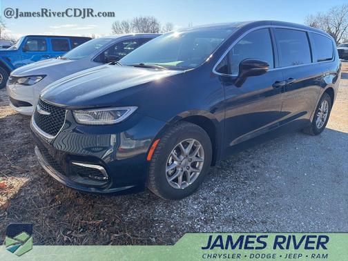 2025 Chrysler Pacifica L