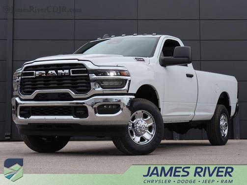 Bright White Clearcoat 2026 RAM 2500 Tradesman Regular Cab 4x4 8' Box