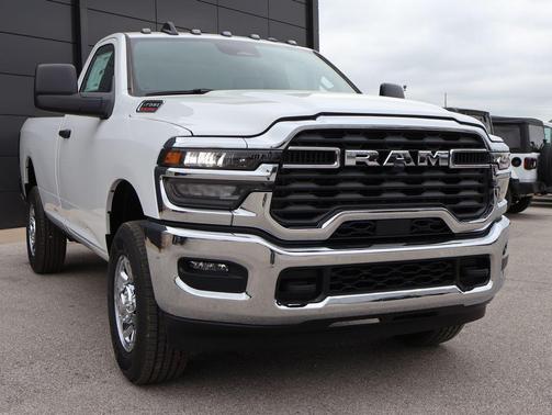 Bright White Clearcoat 2026 RAM 2500 Tradesman Regular Cab 4x4 8' Box