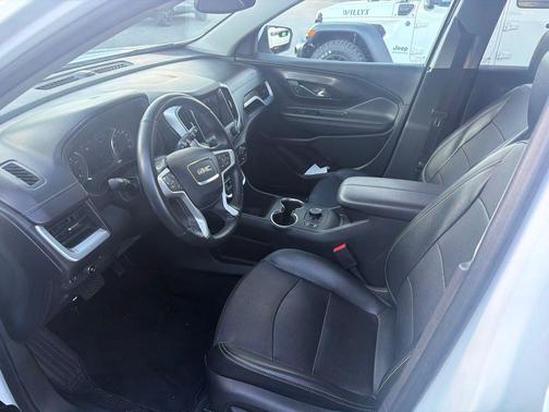 Summit White 2023 GMC Terrain SLT