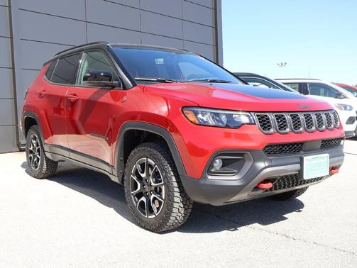 Red Hot Pearlcoat 2026 Jeep Compass Trailhawk