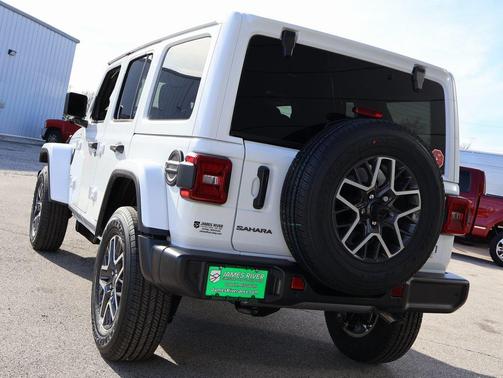 2026 Jeep Wrangler 4-Door Sahara 4x4