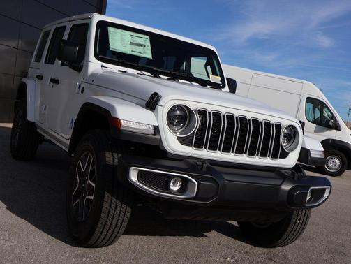 2026 Jeep Wrangler 4-Door Sahara 4x4