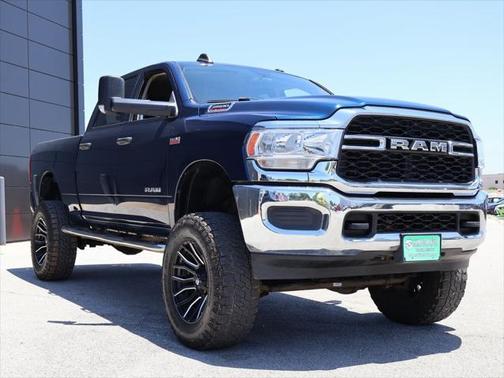 2020 RAM 2500 Tradesman Crew Cab 4X4 6'4' Box