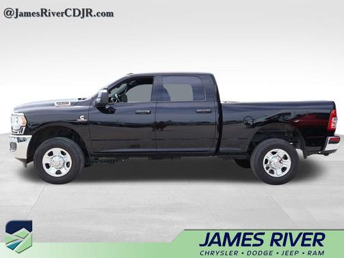 Diamond Black Crystal Pearlcoat 2024 RAM 2500 Tradesman Crew Cab 4x4 6'4' Box