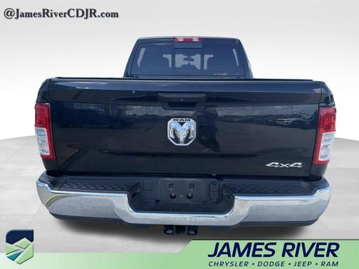 Diamond Black Crystal Pearlcoat 2024 RAM 2500 Tradesman Crew Cab 4x4 6'4' Box