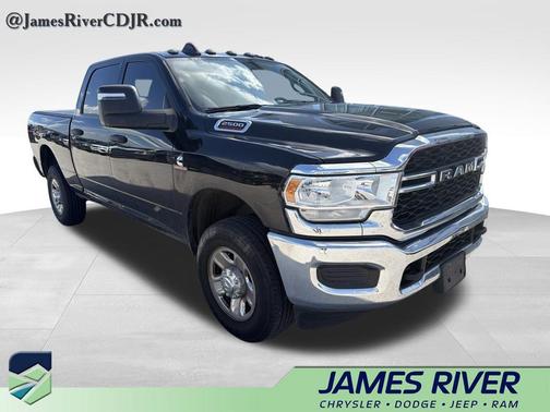 Diamond Black Crystal Pearlcoat 2024 RAM 2500 Tradesman Crew Cab 4x4 6'4' Box