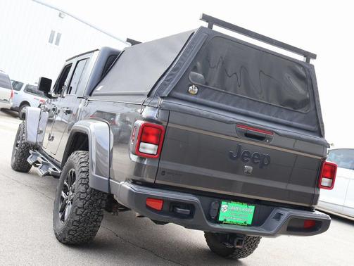 2022 Jeep Gladiator Sport S