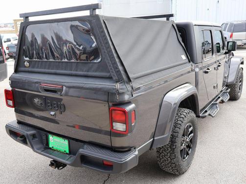 2022 Jeep Gladiator Sport S