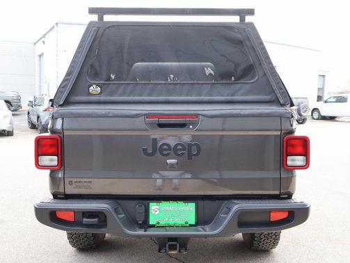 2022 Jeep Gladiator Sport S