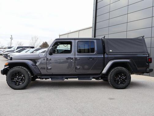 2022 Jeep Gladiator Sport S