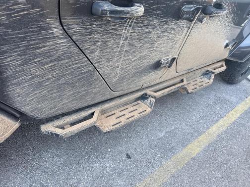 2022 Jeep Gladiator Sport S