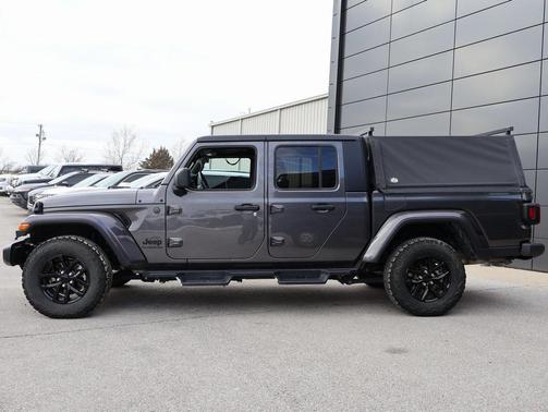 2022 Jeep Gladiator Sport S