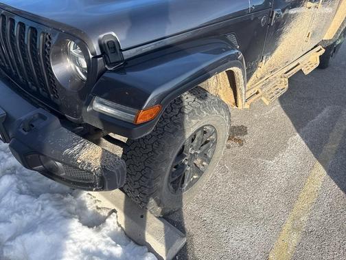 2022 Jeep Gladiator Sport S