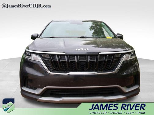 2023 Kia Carnival LX