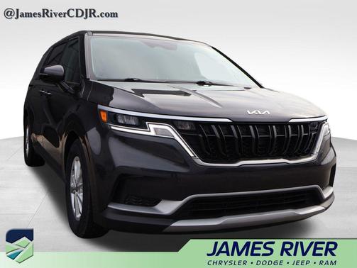 2023 Kia Carnival LX