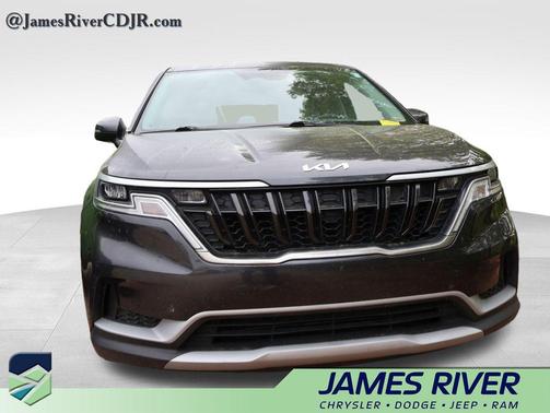 2023 Kia Carnival LX