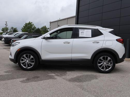 White Frost Tricoat 2023 Buick Encore GX Essence