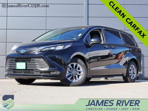 2024 Toyota Sienna LE