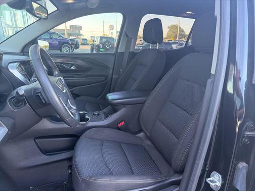 Ebony Twilight Metallic 2022 GMC Terrain SLE