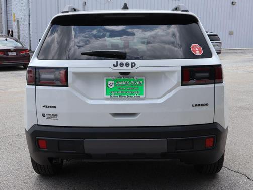 Bright White Clearcoat 2026 Jeep Cherokee Laredo 4x4