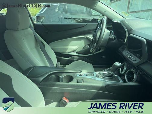 Silver Ice Metallic 2017 Chevrolet Camaro 1LT