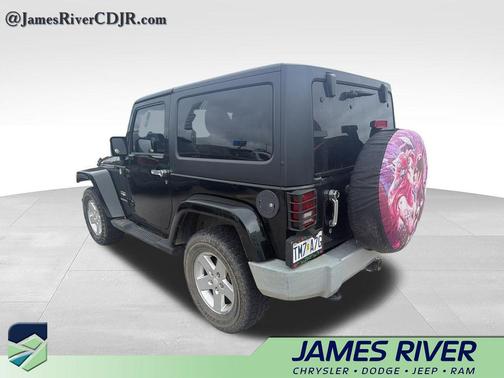 Black Forest Green Pearlcoat 2012 Jeep Wrangler Sahara