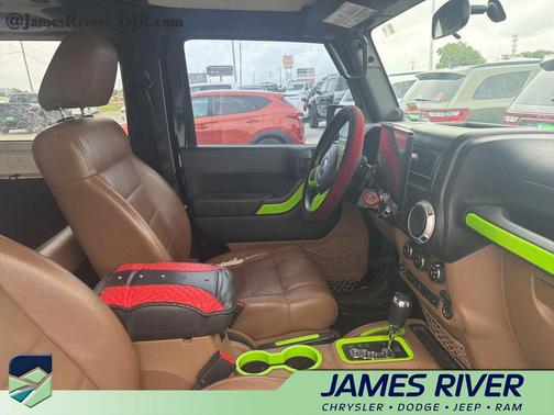 Black Forest Green Pearlcoat 2012 Jeep Wrangler Sahara
