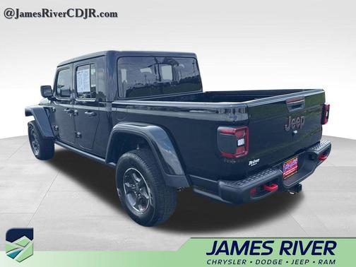 Black Clearcoat 2022 Jeep Gladiator Rubicon